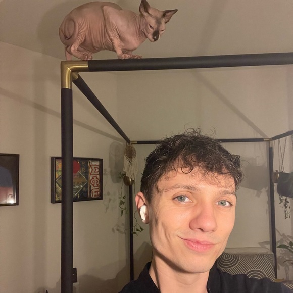 Meet your Posher, Jordan - Picture 3 of 4